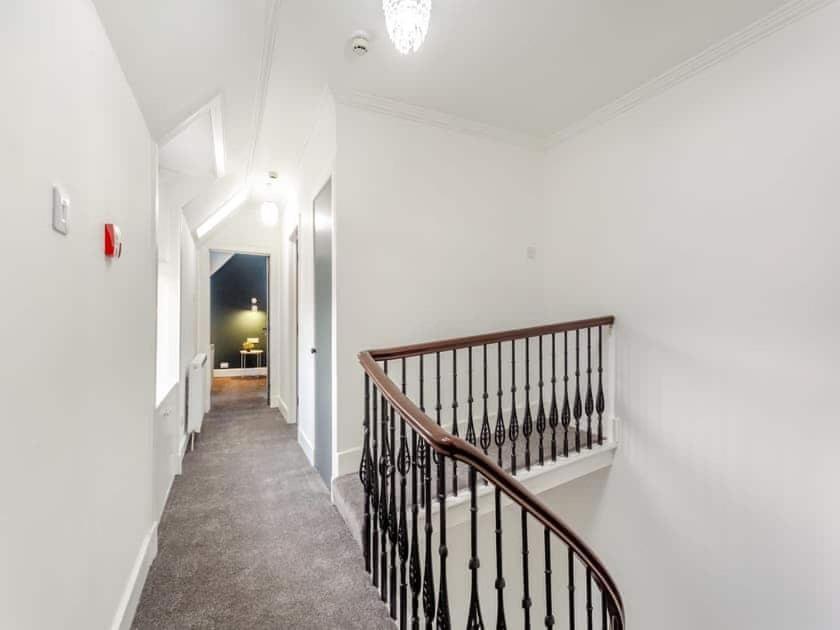 Langley Lodge 7 Double Bedrooms With Smart Tvs, 6 Bathrooms, Fully Equipped Kitchen, Ample Parking, Wifi, Dishwasher, Garden, Great Central Location Ideal For Business And Trades Teams For Long Stays Contact Langley Cottages & Serviced Apartments Vat 윅 외부 사진